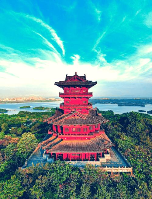 池州是安徽省的一個歷史文化名城，擁有悠久的歷史和豐富的自然資源。隨著科技的進步，觸摸屏成為現代電子設備不可或缺的一部分。然而，由于各種原因，觸摸屏也會出現故障或需要維修的情況。下面將介紹池州觸摸屏維修中的幾家值得信賴和好口碑的維修店。